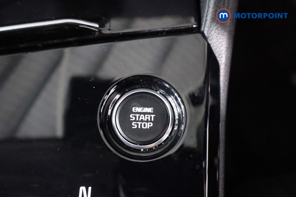 KIA Sportage 3 Automatic Petrol-Electric Hybrid SUV - Stock Number (1556293) - 13th supplementary image