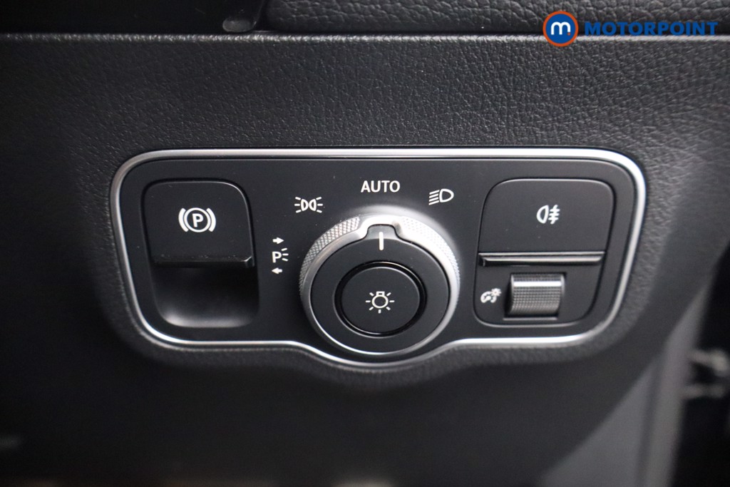 Mercedes-Benz GLA Amg Line Automatic Petrol SUV - Stock Number (1556406) - 12th supplementary image