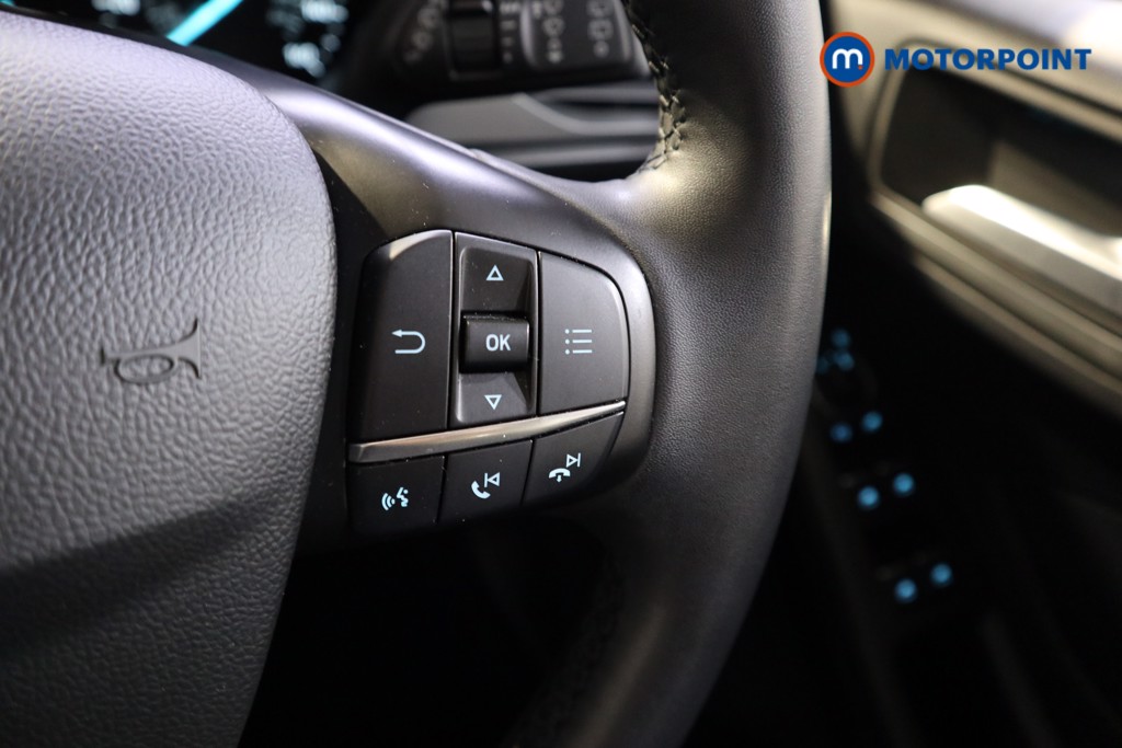 Ford Focus Titanium Edition Manual Petrol-Electric Hybrid Hatchback - Stock Number (1556717) - 4th supplementary image