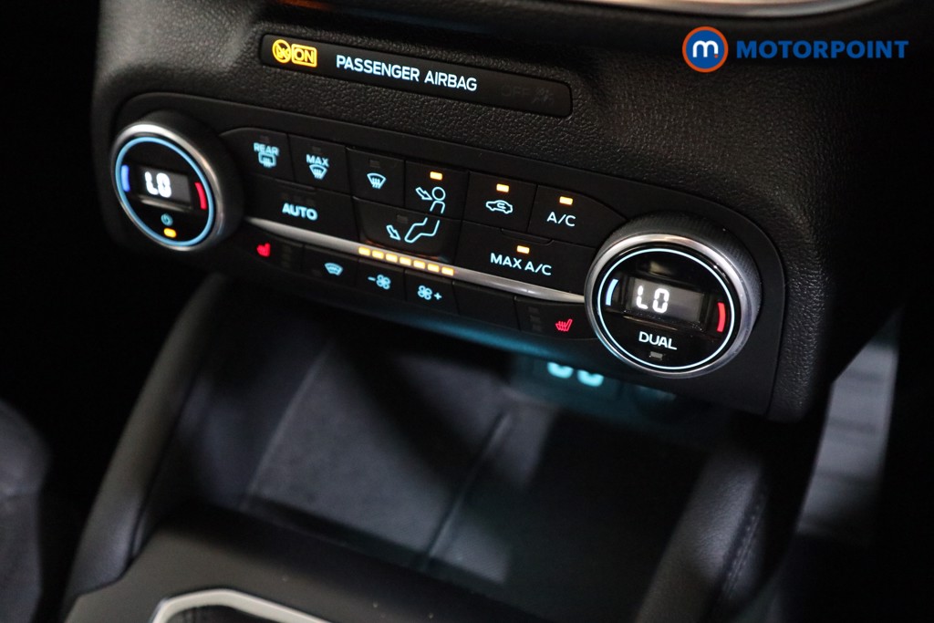 Ford Focus Titanium Edition Manual Petrol-Electric Hybrid Hatchback - Stock Number (1556717) - 8th supplementary image