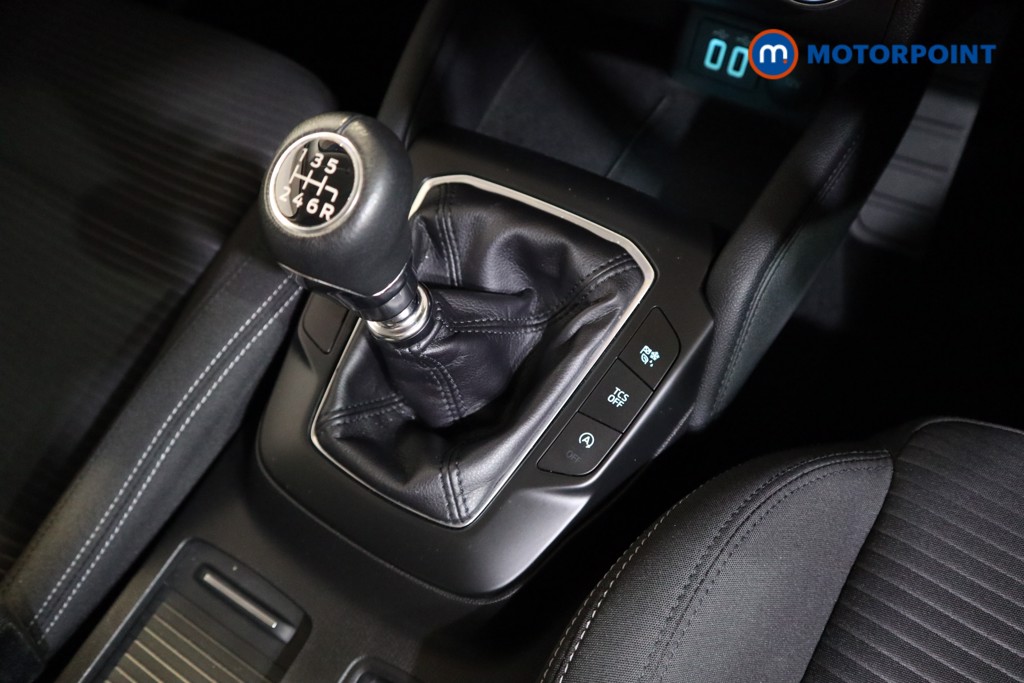 Ford Focus Titanium Edition Manual Petrol-Electric Hybrid Hatchback - Stock Number (1556717) - 9th supplementary image
