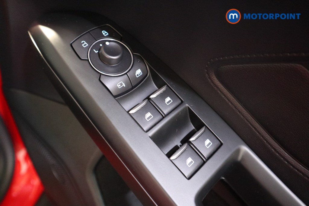 Ford Focus Titanium Edition Manual Petrol-Electric Hybrid Hatchback - Stock Number (1556717) - 11th supplementary image