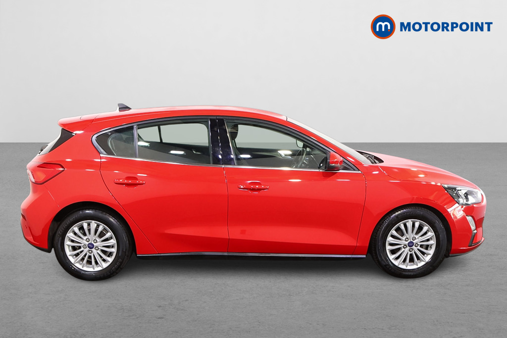 Ford Focus Titanium Edition Manual Petrol-Electric Hybrid Hatchback - Stock Number (1556717) - Drivers side