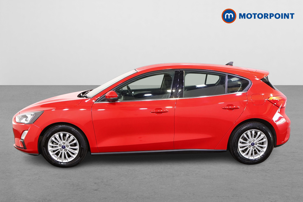 Ford Focus Titanium Edition Manual Petrol-Electric Hybrid Hatchback - Stock Number (1556717) - Passenger side