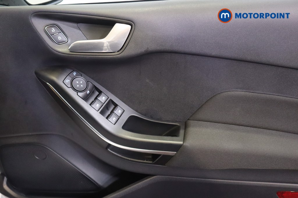 Ford Fiesta Titanium Manual Petrol Hatchback - Stock Number (1556840) - 7th supplementary image