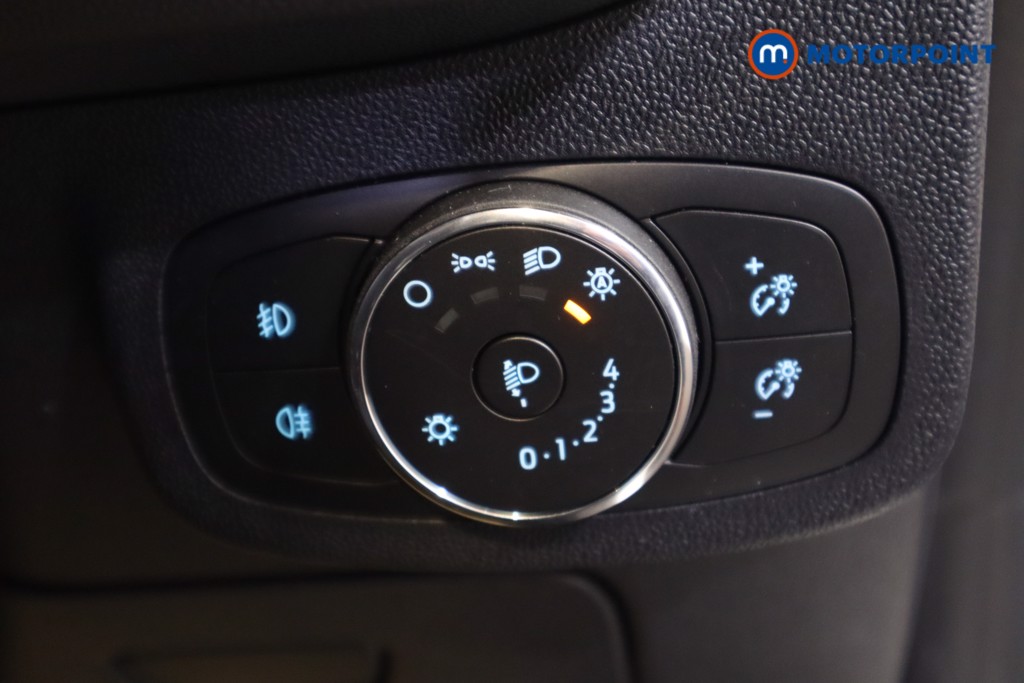 Ford Fiesta Titanium Manual Petrol Hatchback - Stock Number (1556840) - 9th supplementary image