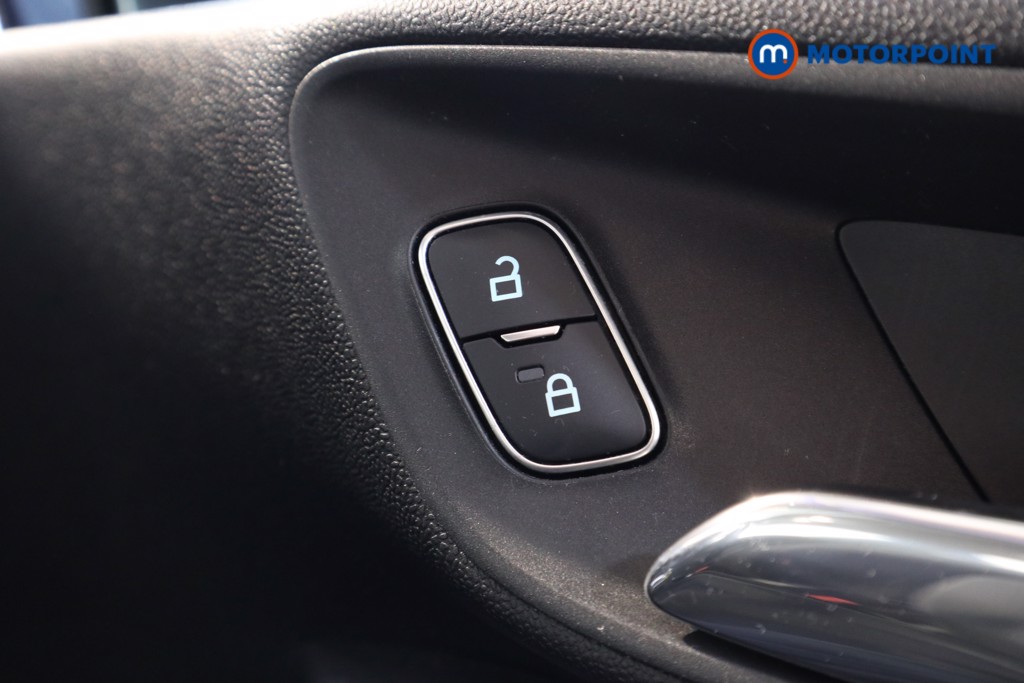 Ford Fiesta Zetec Manual Petrol Hatchback - Stock Number (1556916) - 11th supplementary image