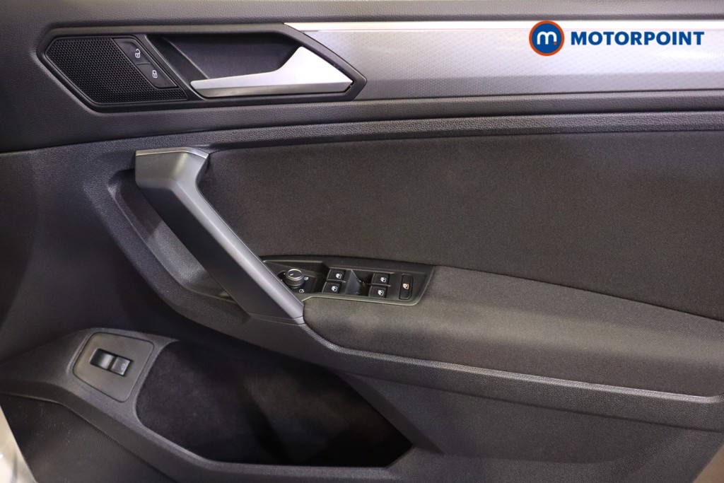 Volkswagen Tiguan Active Manual Petrol SUV - Stock Number (1557301) - 7th supplementary image