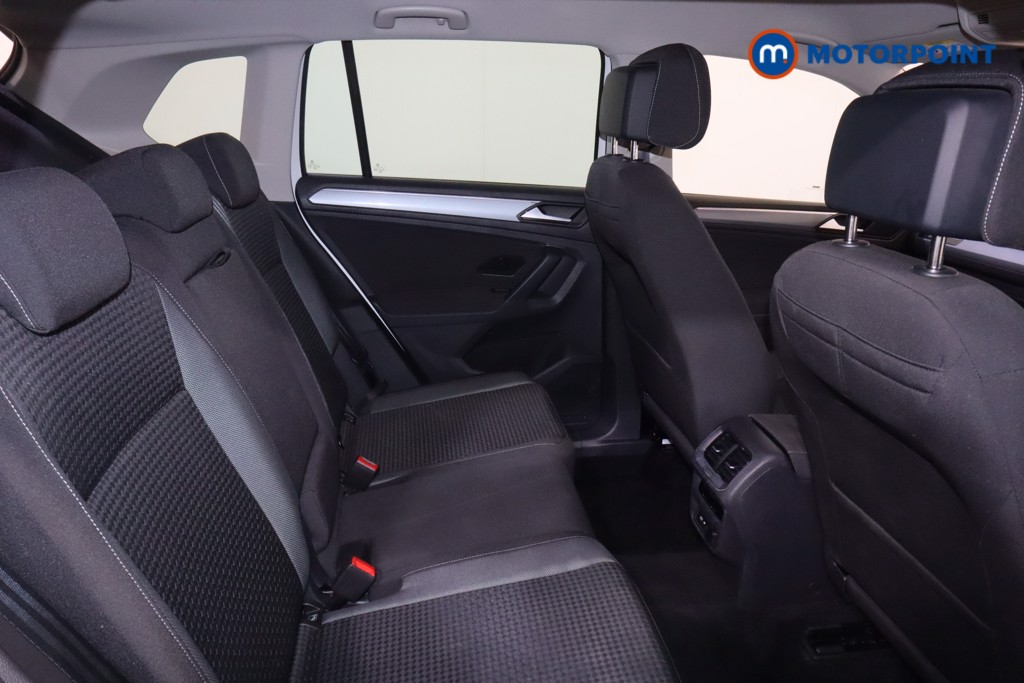 Volkswagen Tiguan Active Manual Petrol SUV - Stock Number (1557301) - 13th supplementary image