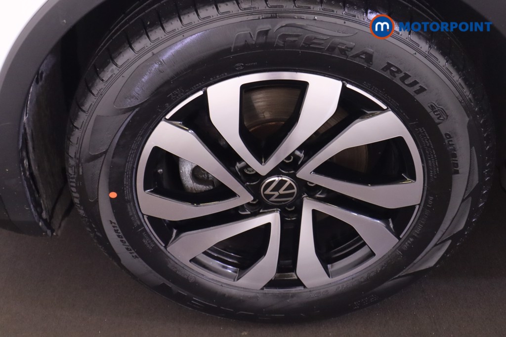Volkswagen Tiguan Active Manual Petrol SUV - Stock Number (1557301) - 18th supplementary image