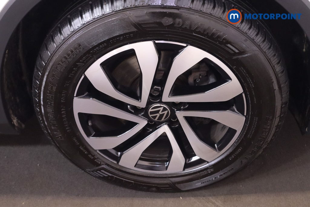 Volkswagen Tiguan Active Manual Petrol SUV - Stock Number (1557301) - 19th supplementary image