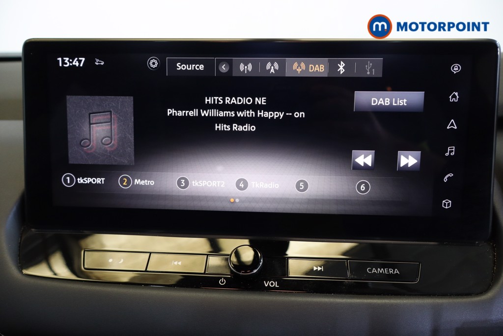Nissan Qashqai Tekna Manual Petrol SUV - Stock Number (1557746) - 5th supplementary image