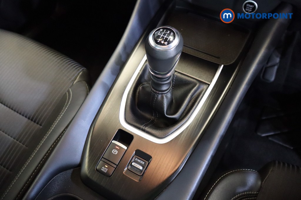 Nissan Qashqai Tekna Manual Petrol SUV - Stock Number (1557746) - 10th supplementary image