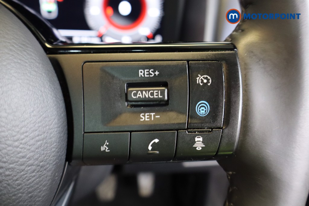 Nissan Qashqai Tekna Manual Petrol SUV - Stock Number (1557746) - 12th supplementary image
