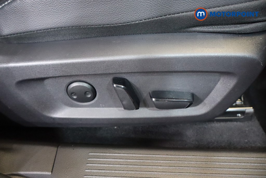 Nissan Qashqai Tekna Manual Petrol SUV - Stock Number (1557746) - 16th supplementary image