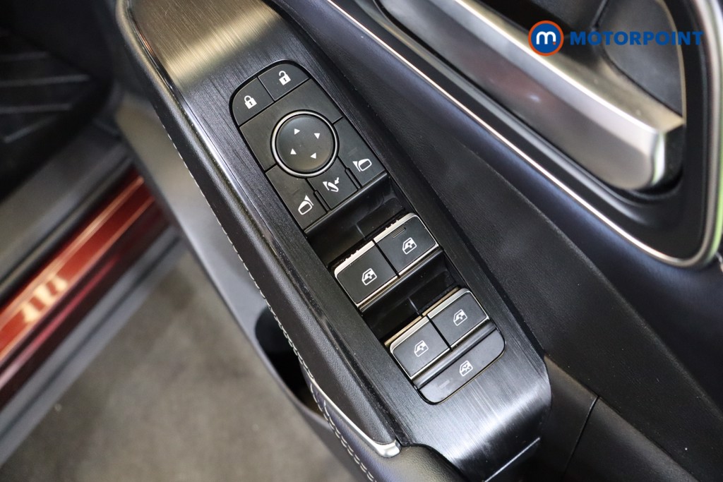 Nissan Qashqai Tekna Manual Petrol SUV - Stock Number (1557746) - 17th supplementary image