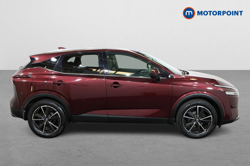 Nissan Qashqai Tekna Manual Petrol SUV - Stock Number (1557746) - Drivers side