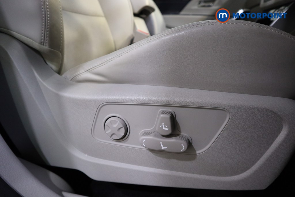 Ssangyong Korando Ultimate Automatic Petrol SUV - Stock Number (1558020) - 11th supplementary image