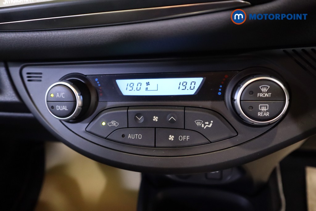 Toyota Yaris Icon Tech Automatic Petrol-Electric Hybrid Hatchback - Stock Number (1558103) - 5th supplementary image