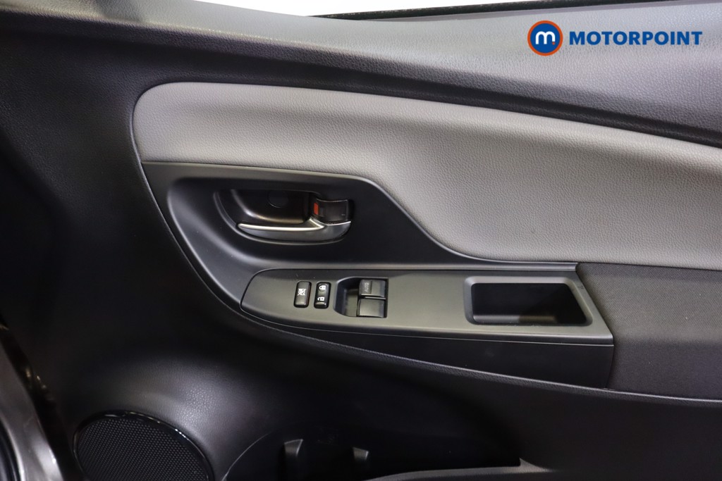 Toyota Yaris Icon Tech Automatic Petrol-Electric Hybrid Hatchback - Stock Number (1558103) - 7th supplementary image