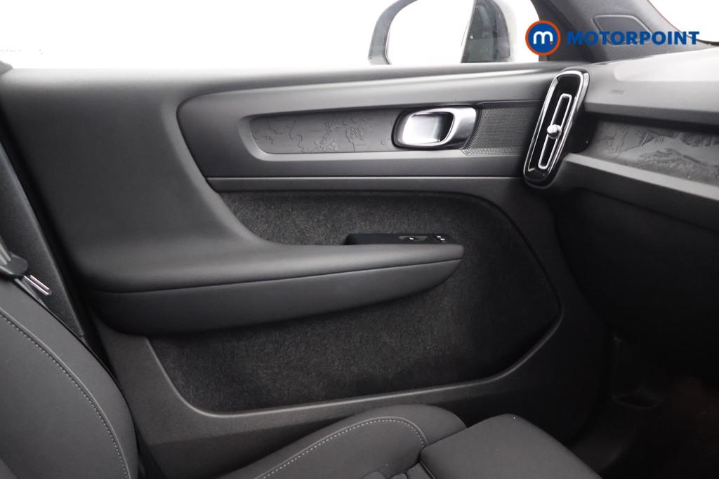 Volvo Xc40 Plus Automatic Electric SUV - Stock Number (1558170) - 6th supplementary image