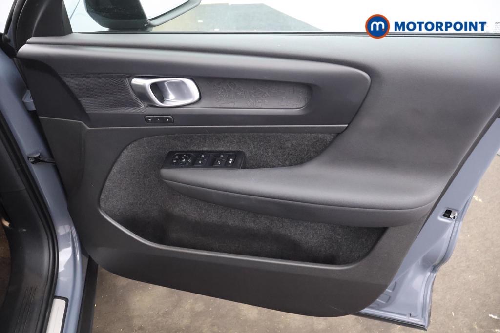 Volvo Xc40 Plus Automatic Electric SUV - Stock Number (1558170) - 9th supplementary image