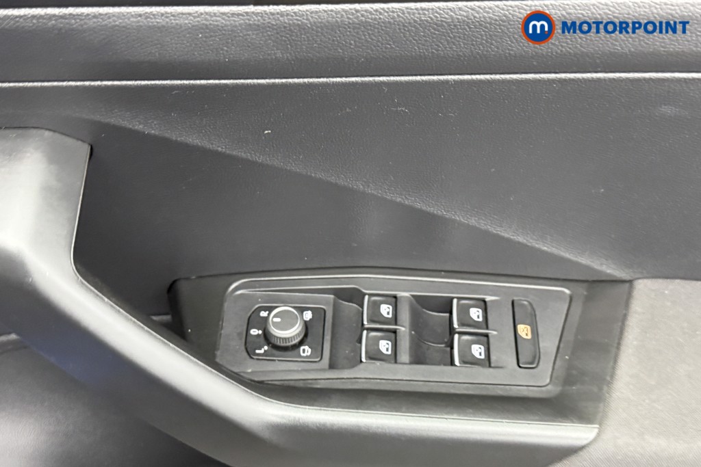 Volkswagen T-Roc SE Manual Petrol SUV - Stock Number (1558954) - 16th supplementary image