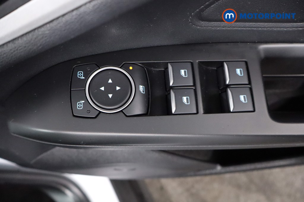Ford Focus Zetec Manual Petrol Hatchback - Stock Number (1558996) - 17th supplementary image