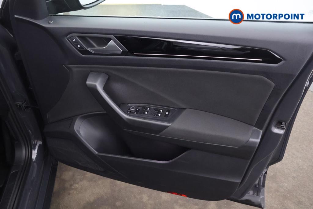 Volkswagen T-Roc Black Edition Automatic Petrol SUV - Stock Number (1559367) - 8th supplementary image