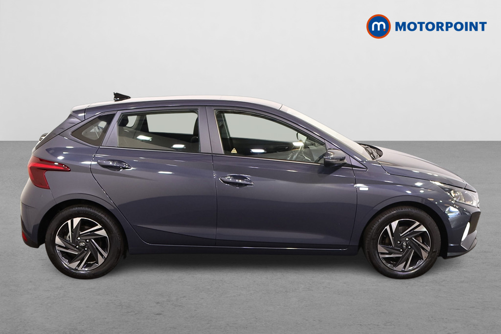 Hyundai I20 Se Connect Manual Petrol Hatchback - Stock Number (1559546) - Drivers side