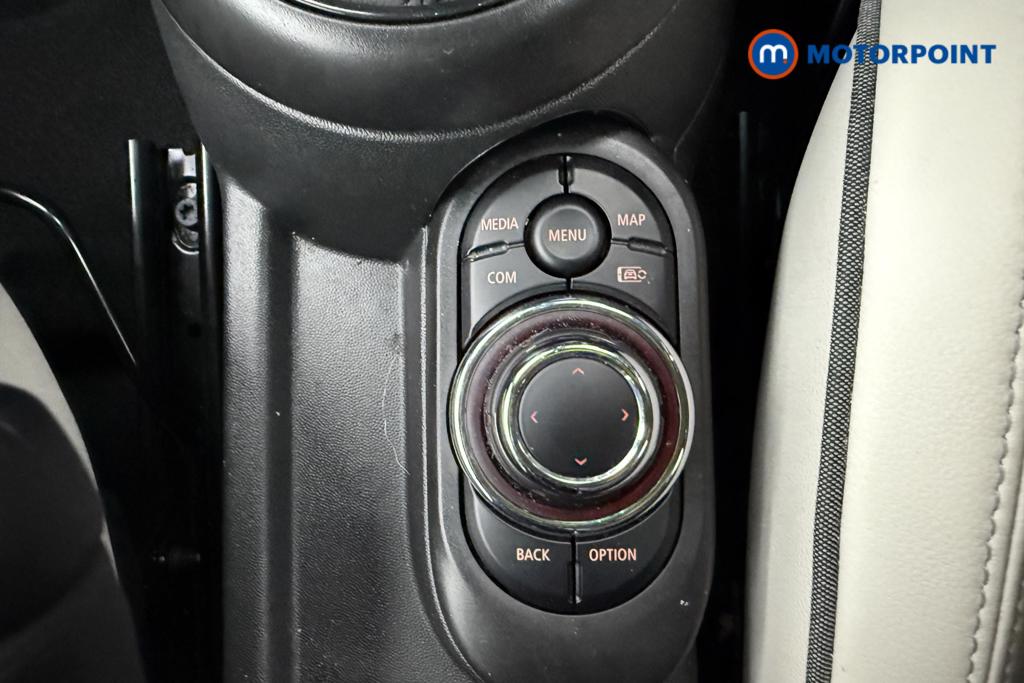Mini Convertible Cooper Exclusive Automatic Petrol Convertible - Stock Number (1559913) - 13th supplementary image