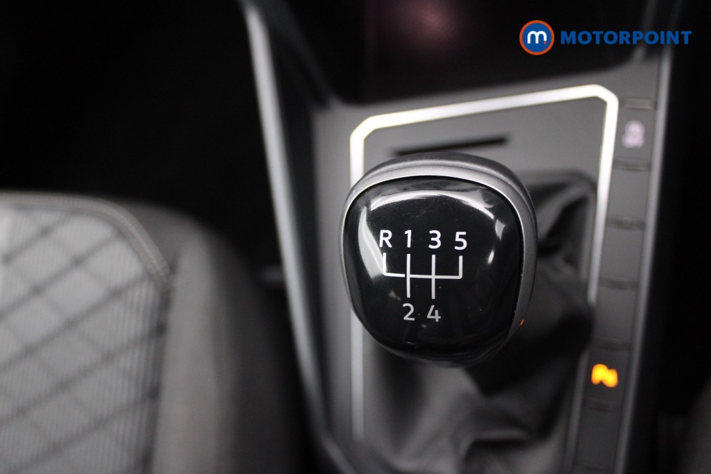 Volkswagen Polo R-Line Manual Petrol Hatchback - Stock Number (1560008) - 11th supplementary image