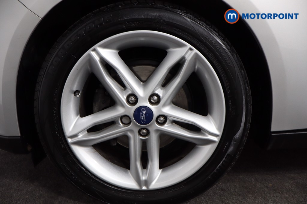 Ford Focus Titanium Manual Petrol Hatchback - Stock Number (1560373) - 11th supplementary image