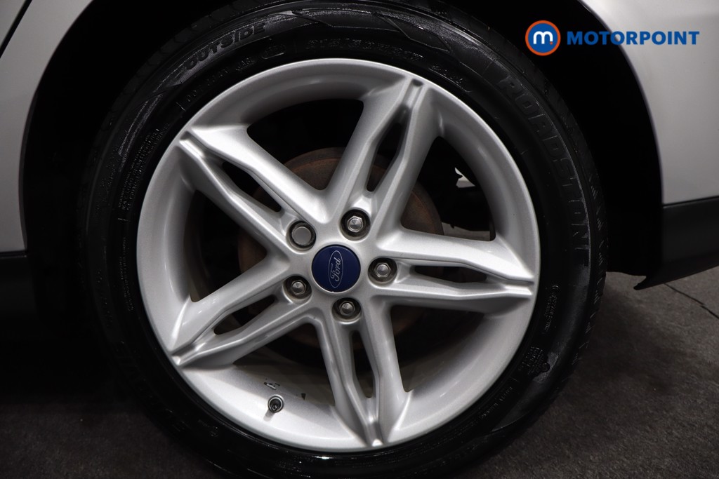 Ford Focus Titanium Manual Petrol Hatchback - Stock Number (1560373) - 12th supplementary image