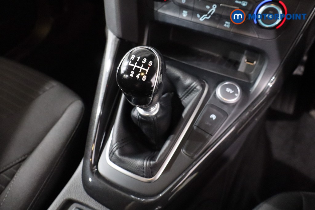 Ford Focus Titanium Manual Petrol Hatchback - Stock Number (1560373) - 14th supplementary image