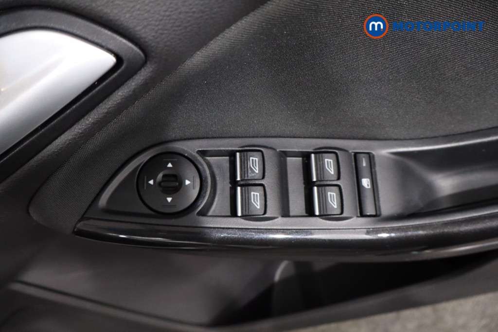 Ford Focus Titanium Manual Petrol Hatchback - Stock Number (1560373) - 17th supplementary image