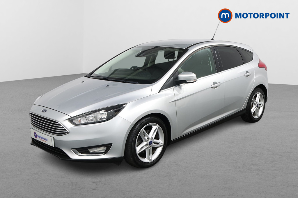 Ford Focus Titanium Manual Petrol Hatchback - Stock Number (1560373) - Passenger side front corner