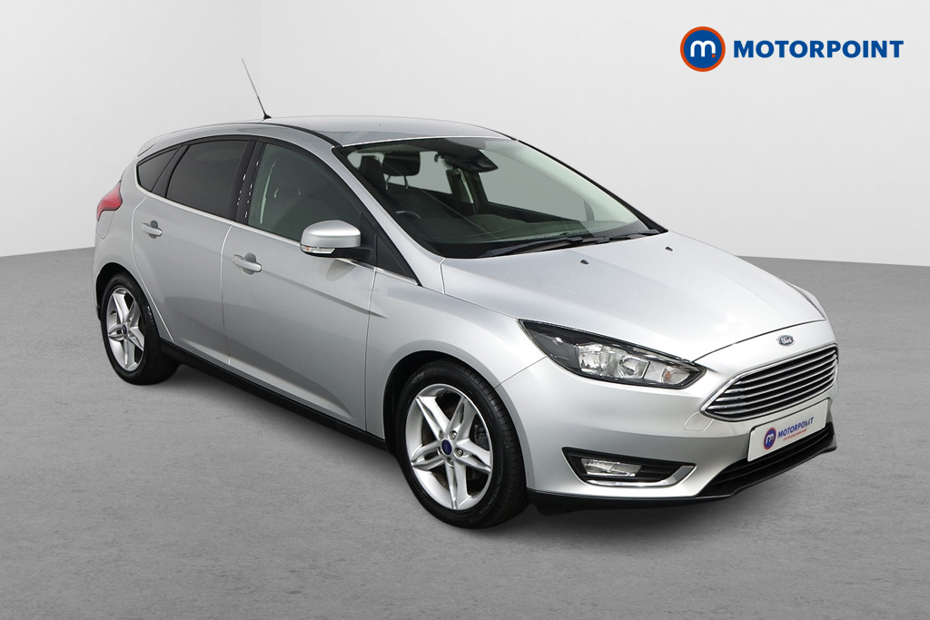 Ford Focus Titanium Manual Petrol Hatchback - Stock Number (1560373) - Drivers side front corner