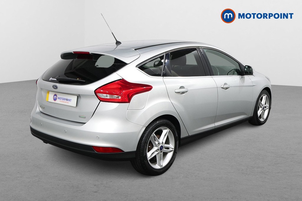 Ford Focus Titanium Manual Petrol Hatchback - Stock Number (1560373) - Drivers side rear corner