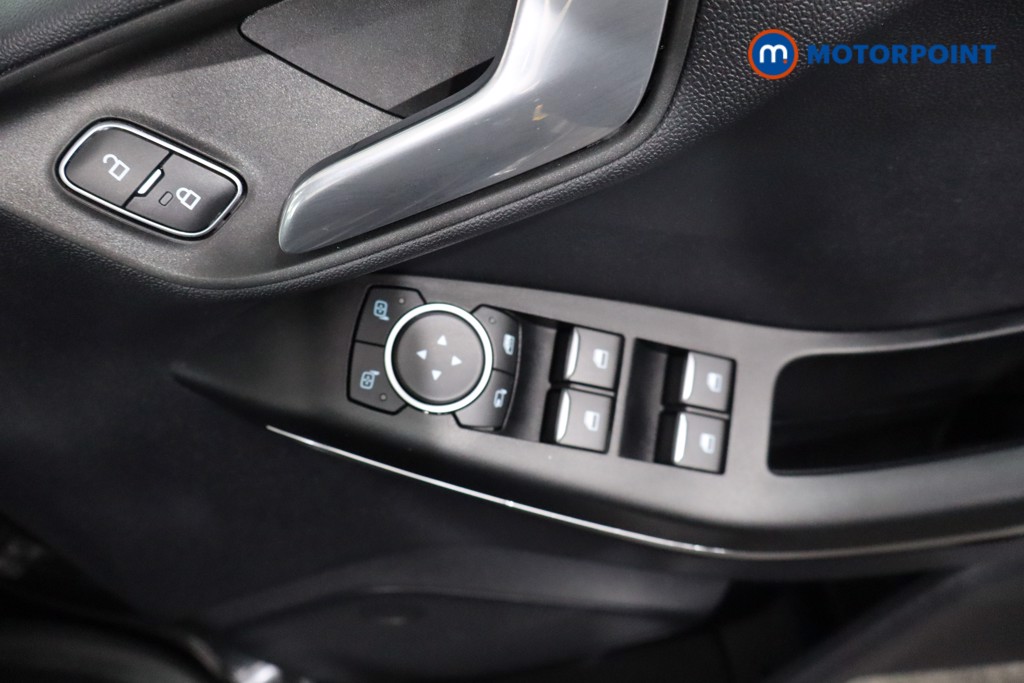 Ford Fiesta Titanium Manual Petrol-Electric Hybrid Hatchback - Stock Number (1560455) - 17th supplementary image