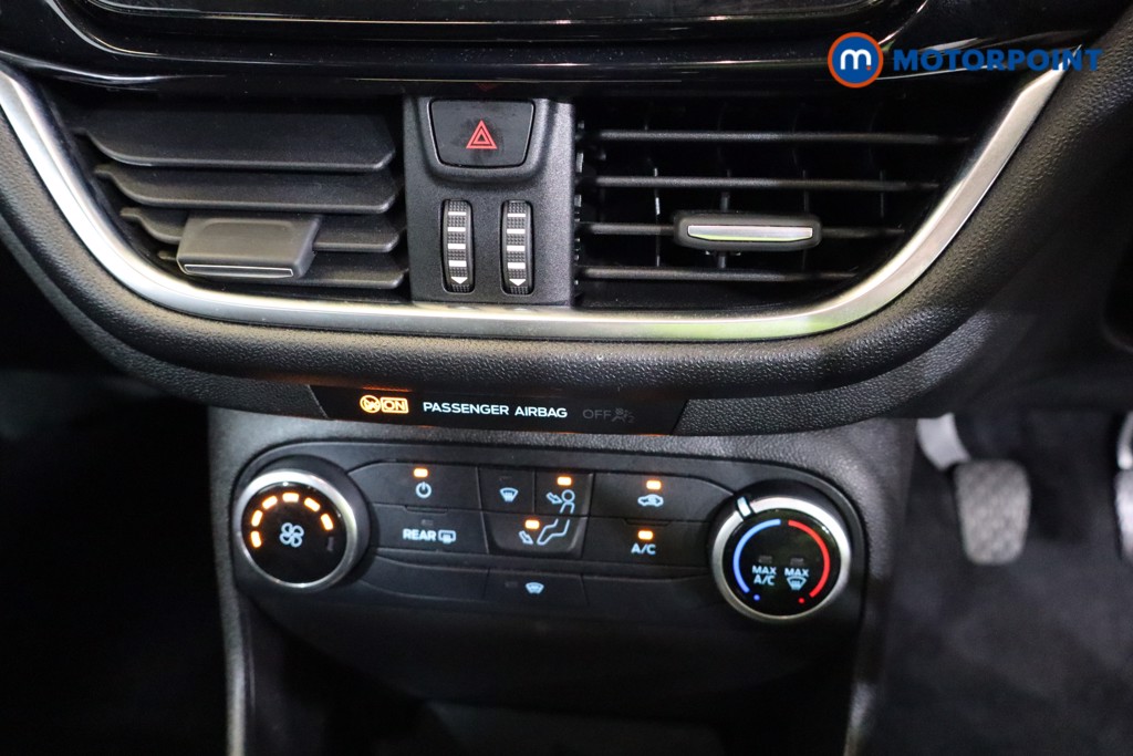 Ford Fiesta Zetec Manual Petrol Hatchback - Stock Number (1560722) - 7th supplementary image