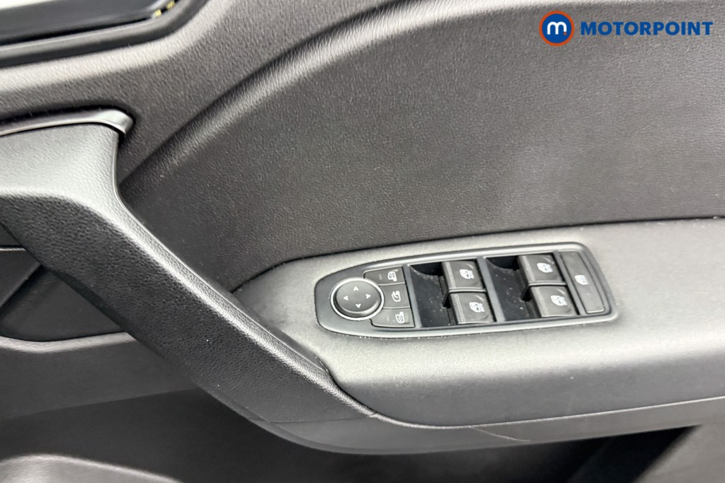 Renault Captur Iconic Manual Petrol SUV - Stock Number (1560751) - 15th supplementary image