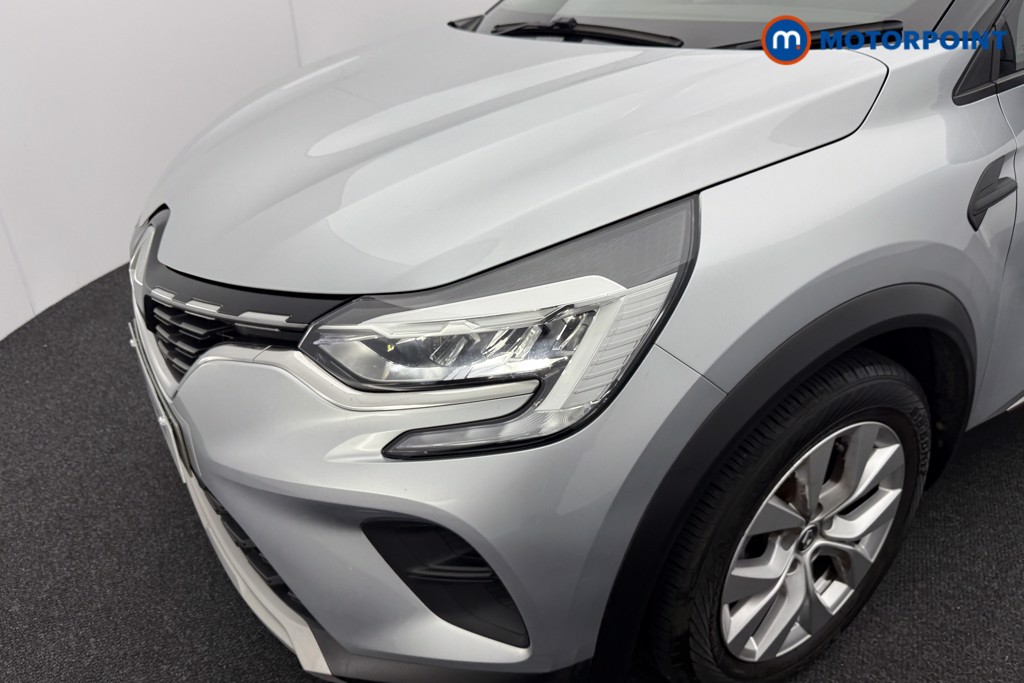 Renault Captur Iconic Manual Petrol SUV - Stock Number (1560751) - 26th supplementary image