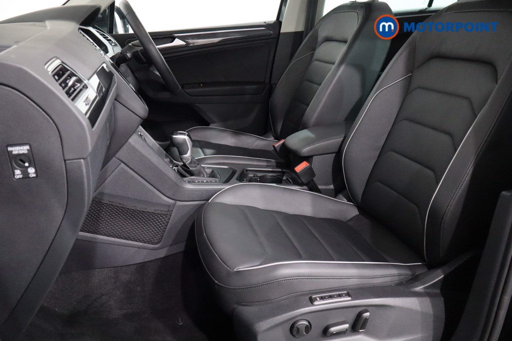 Volkswagen Tiguan Elegance Automatic Petrol Plug-In Hybrid SUV - Stock Number (1561075) - 4th supplementary image
