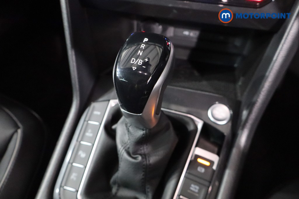 Volkswagen Tiguan Elegance Automatic Petrol Plug-In Hybrid SUV - Stock Number (1561075) - 14th supplementary image