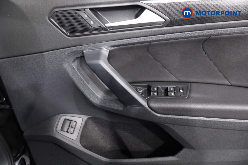 Volkswagen Tiguan Elegance Automatic Petrol Plug-In Hybrid SUV - Stock Number (1561075) - 19th supplementary image