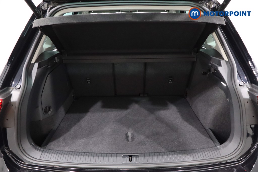 Volkswagen Tiguan Elegance Automatic Petrol Plug-In Hybrid SUV - Stock Number (1561075) - 38th supplementary image