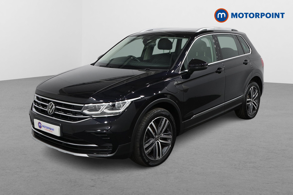 Volkswagen Tiguan Elegance Automatic Petrol Plug-In Hybrid SUV - Stock Number (1561075) - Passenger side front corner