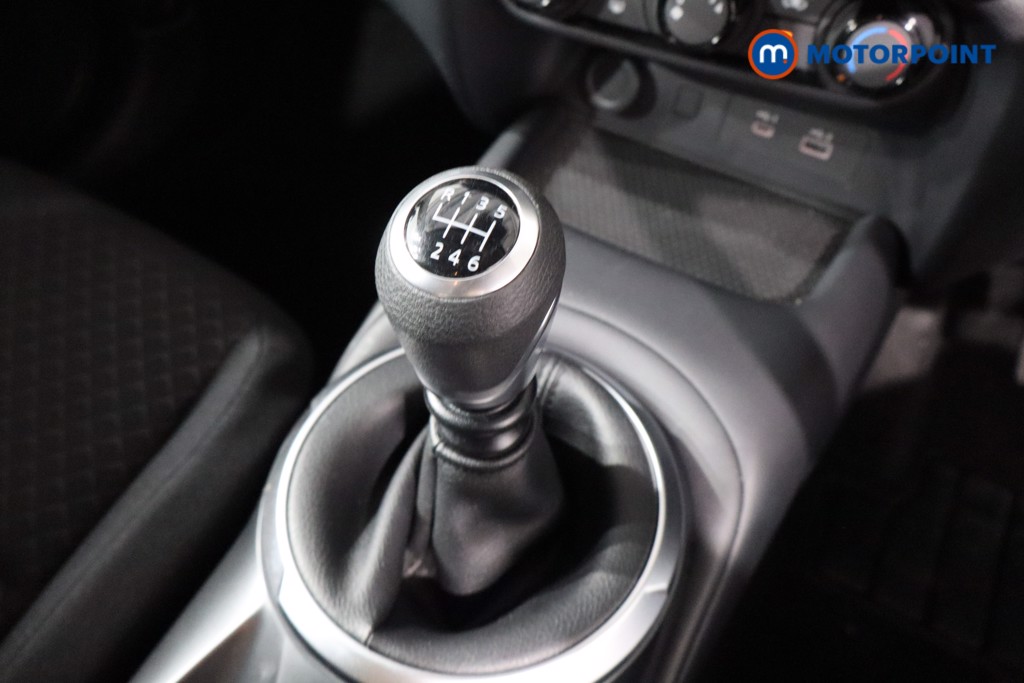 Nissan Juke Acenta Premium Manual Petrol SUV - Stock Number (1561099) - 14th supplementary image
