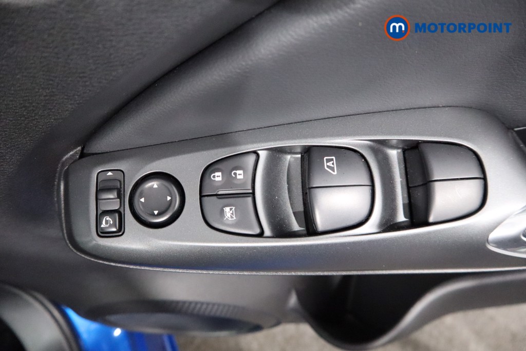 Nissan Juke Acenta Premium Manual Petrol SUV - Stock Number (1561099) - 17th supplementary image